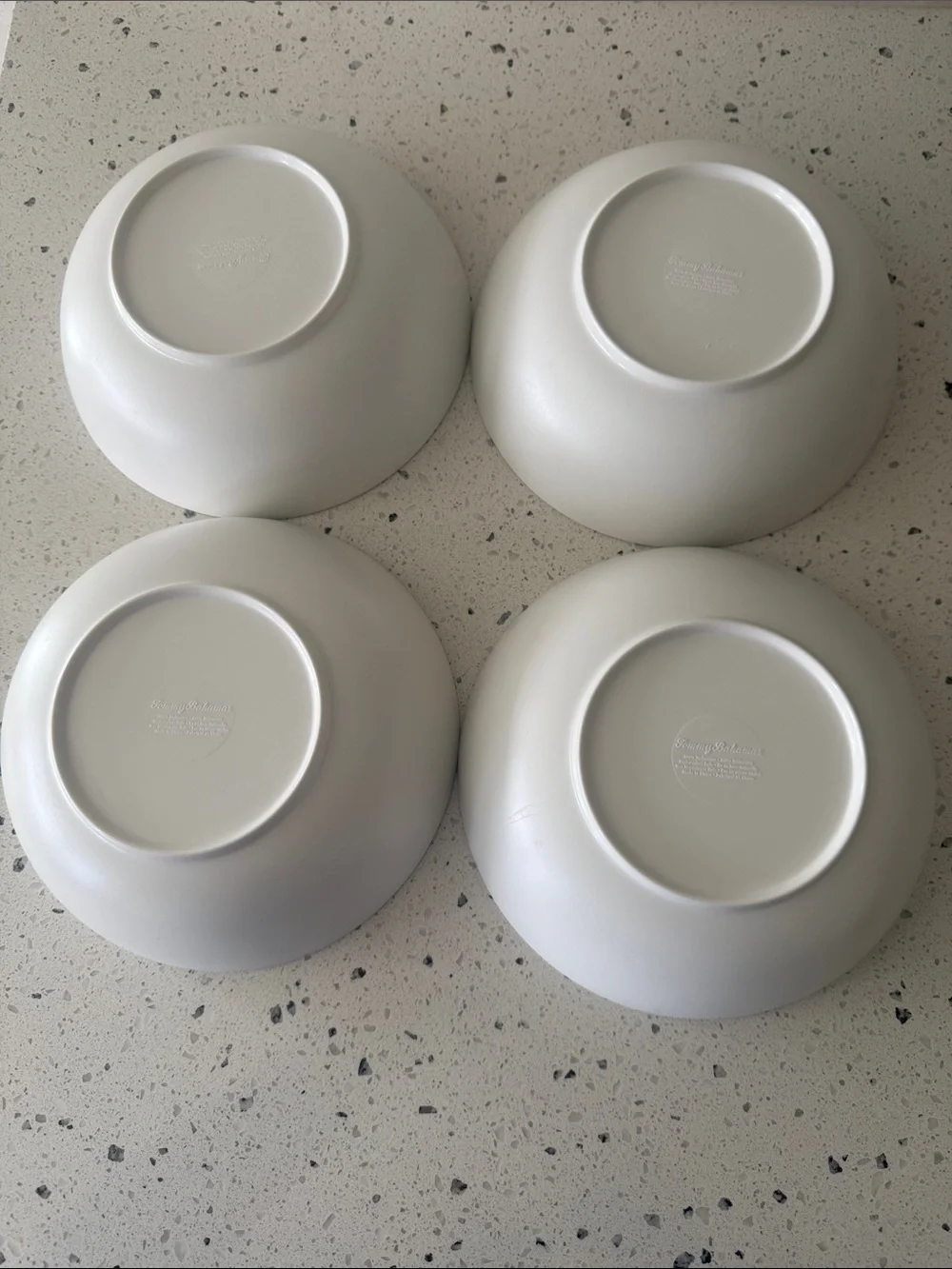 Tommy Bahama Melamine Light Faux Wood Grain Lot of 4 Dinner Plates & 4 Bowls EUC
